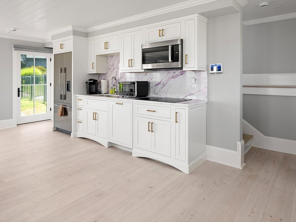 1058 East Shore Road