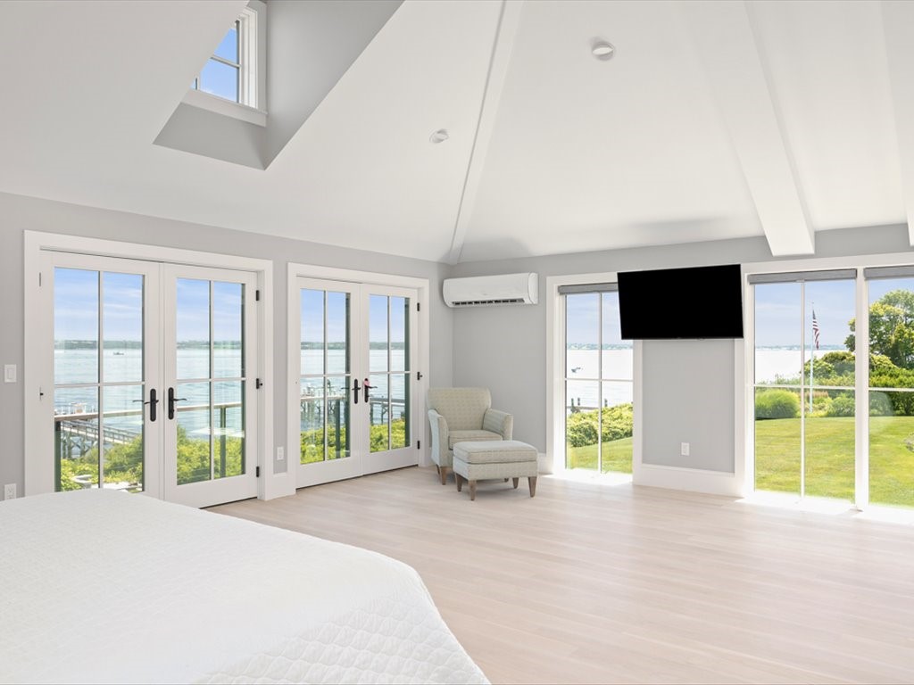 1058 East Shore Road