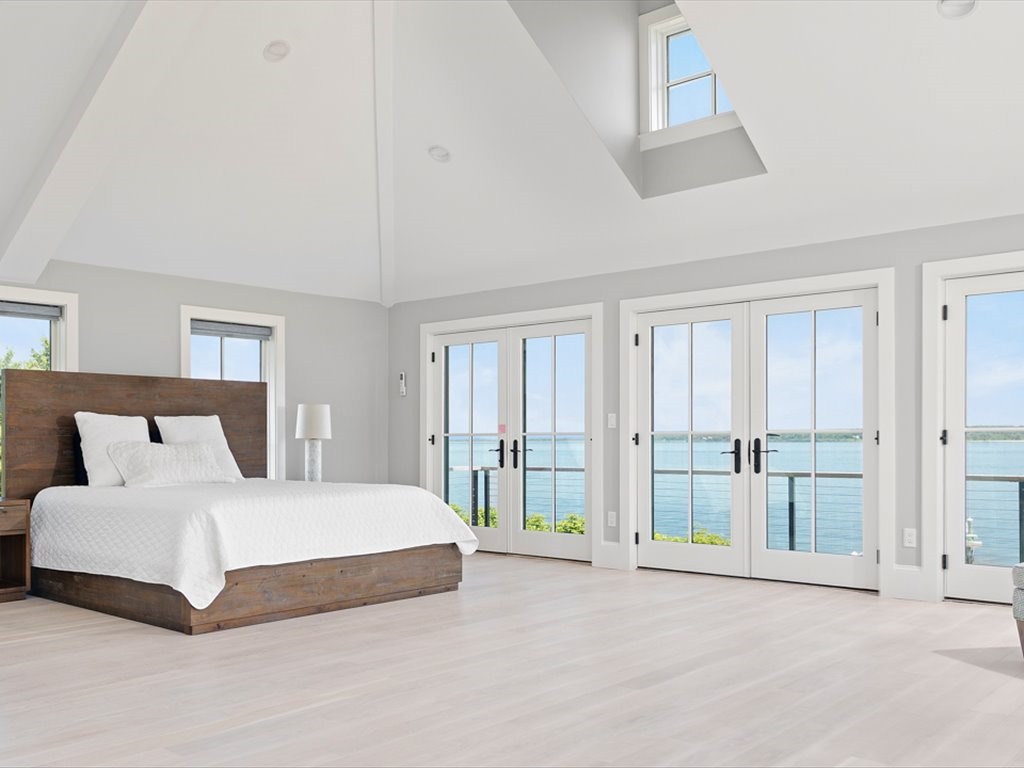 1058 East Shore Road