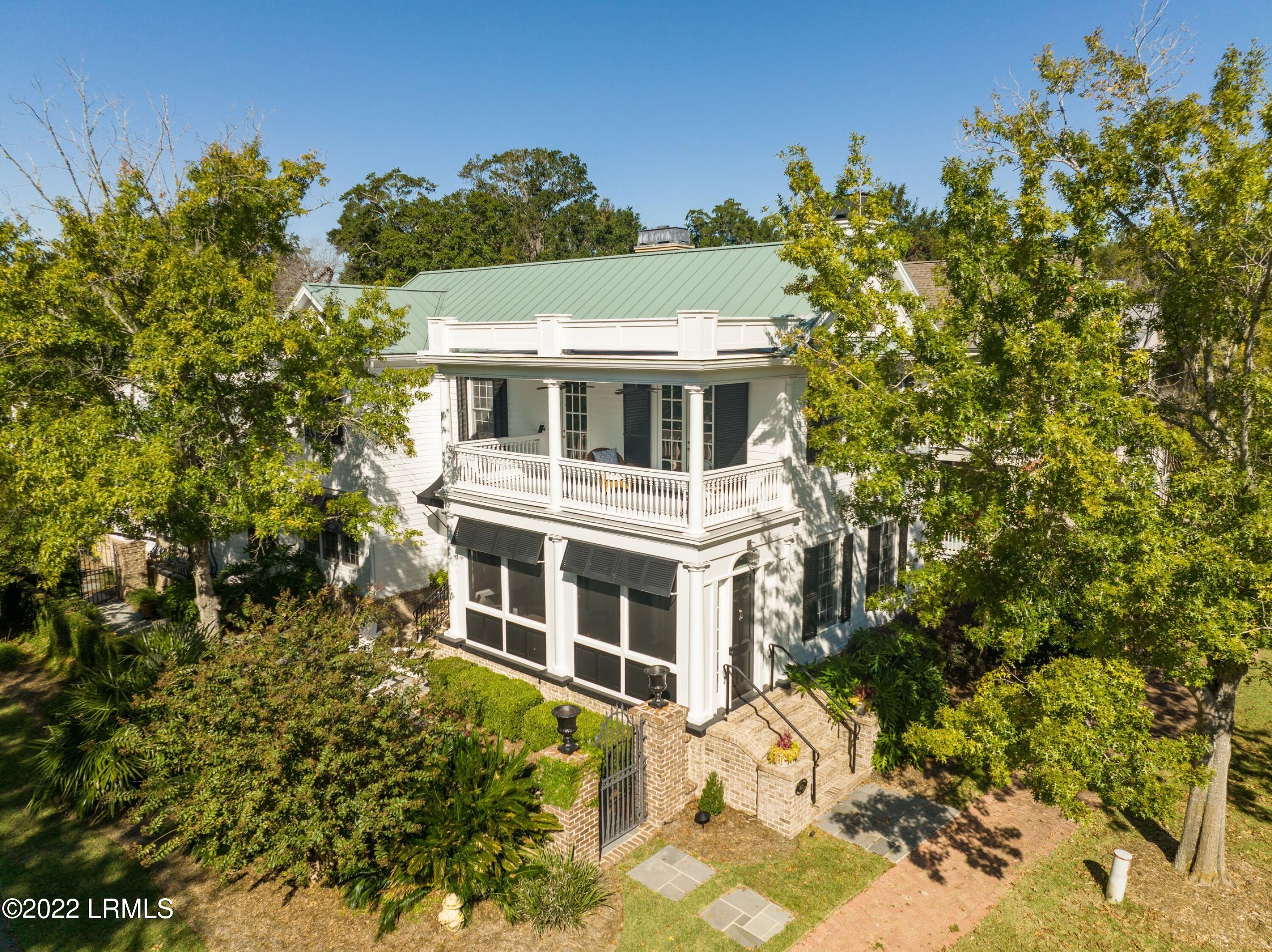 215 Coosaw Point Boulevard