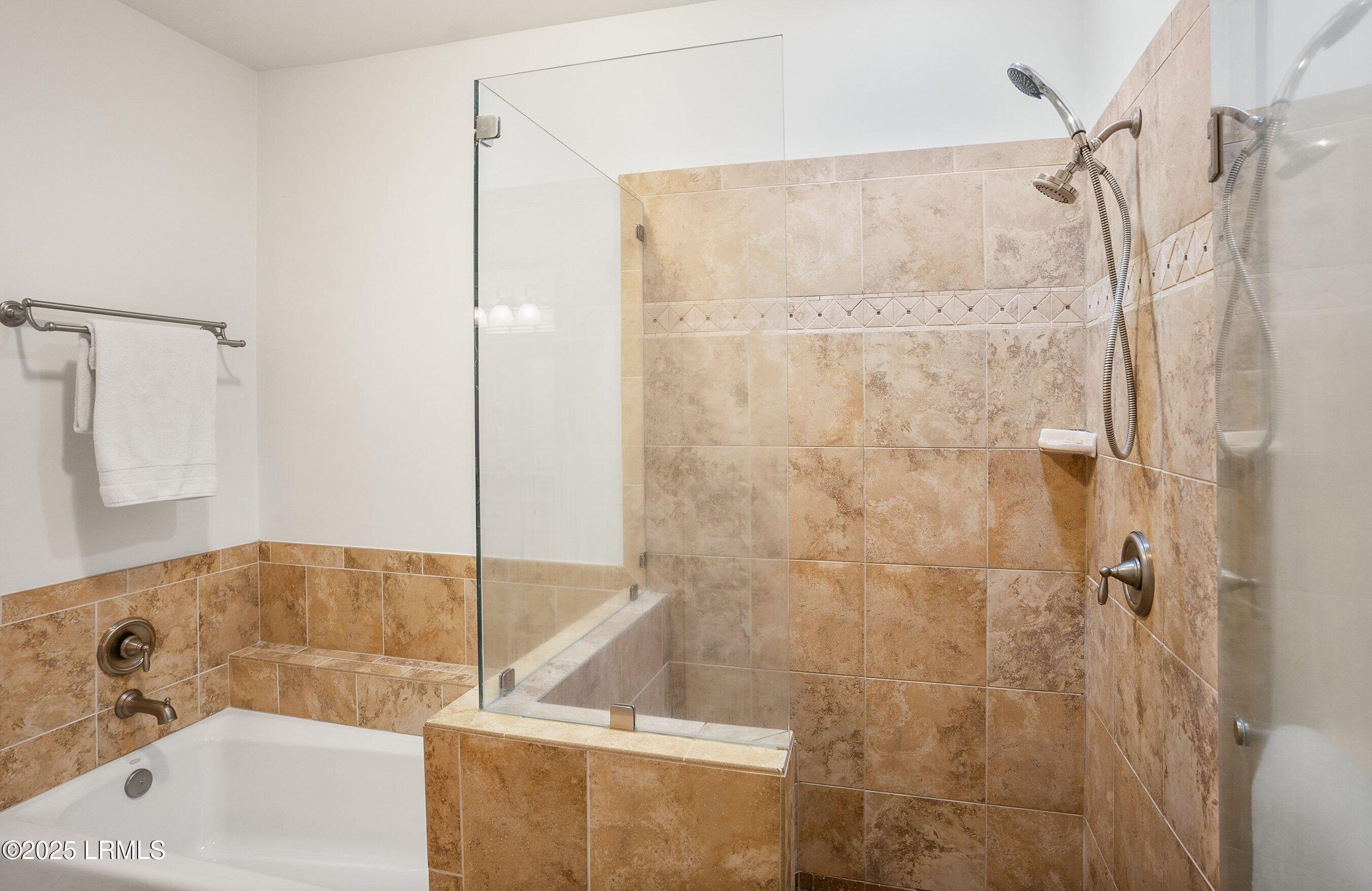 15 Sunset Boulevard, 1204