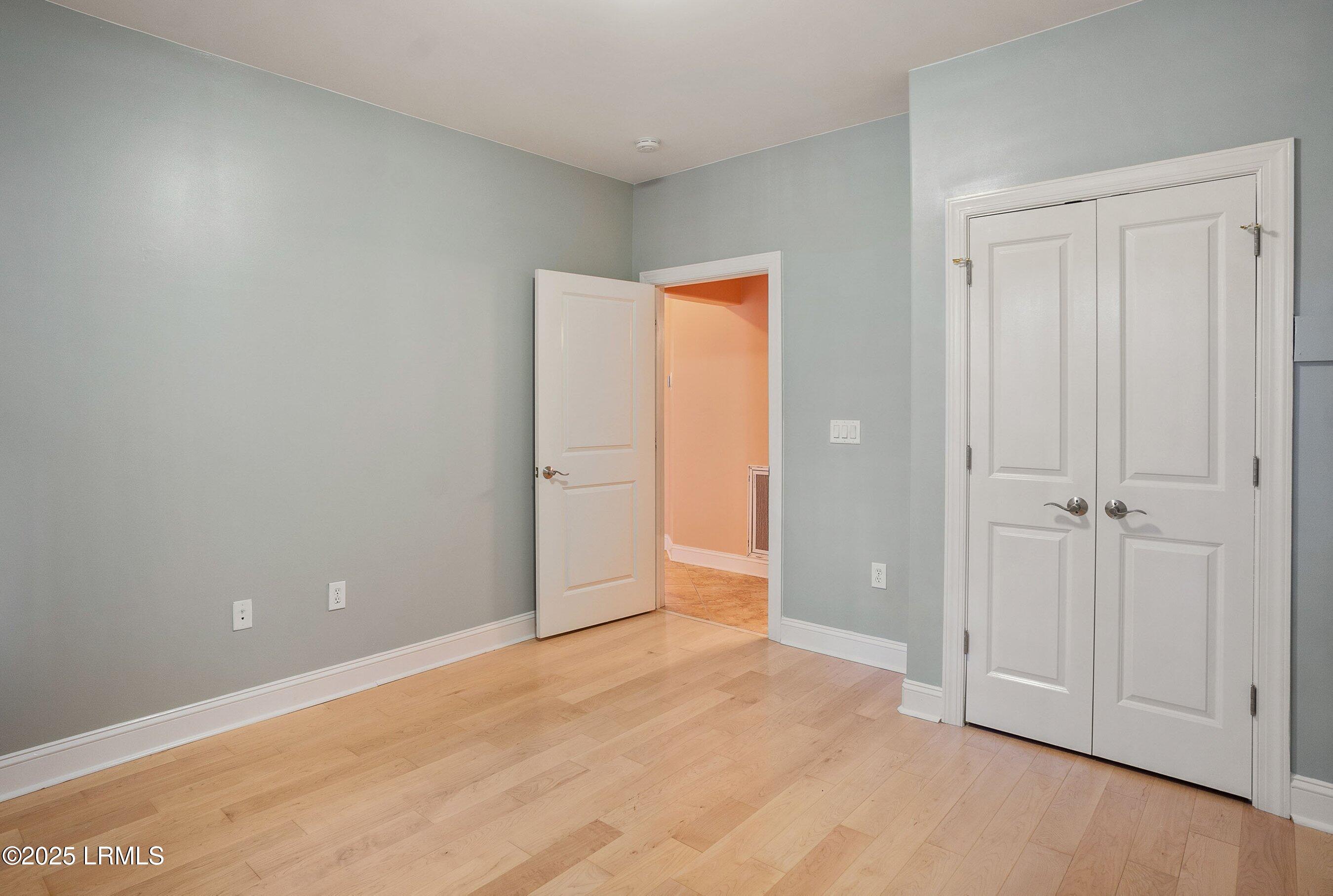 15 Sunset Boulevard, 1204