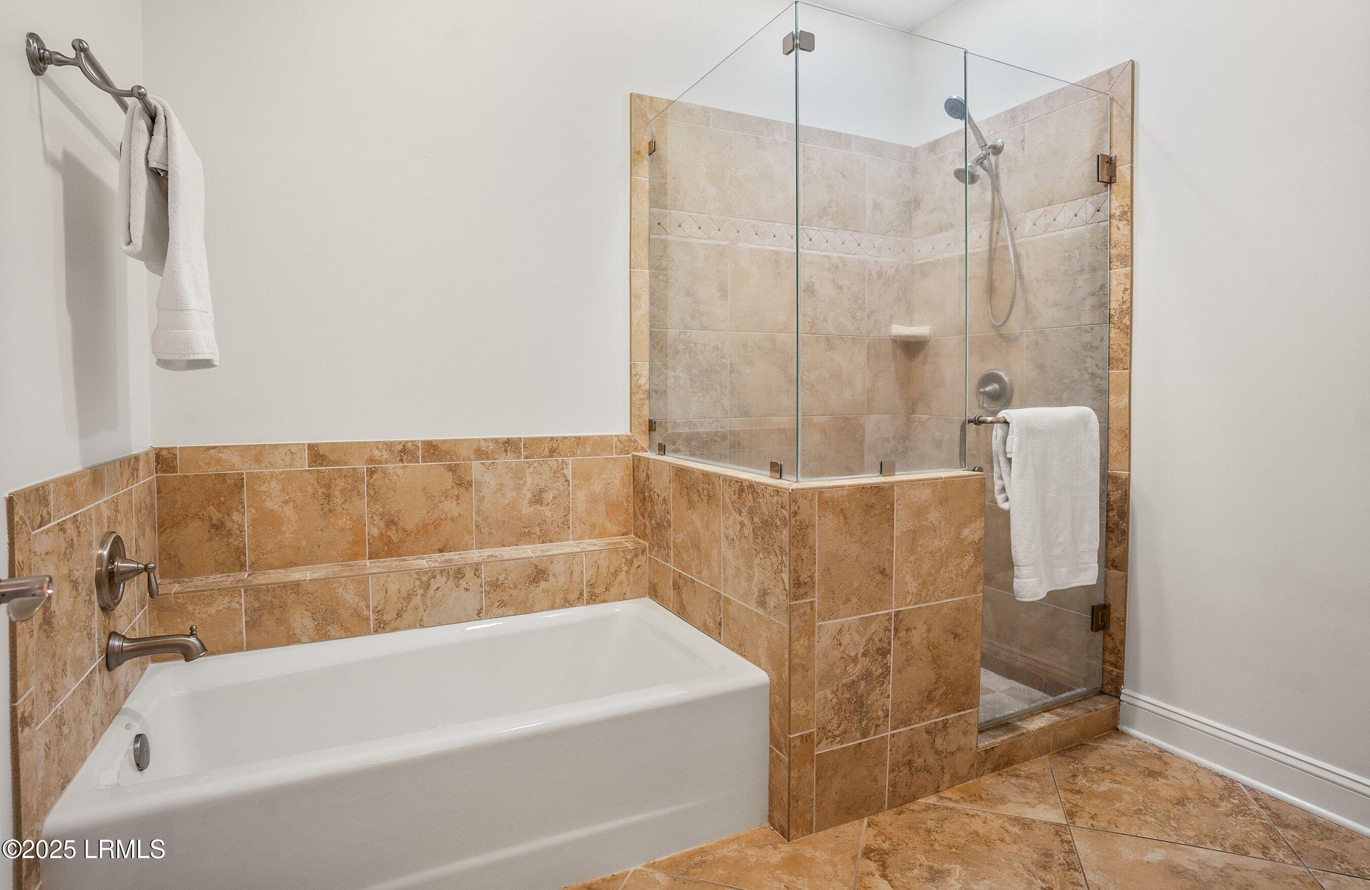 15 Sunset Boulevard, 1204
