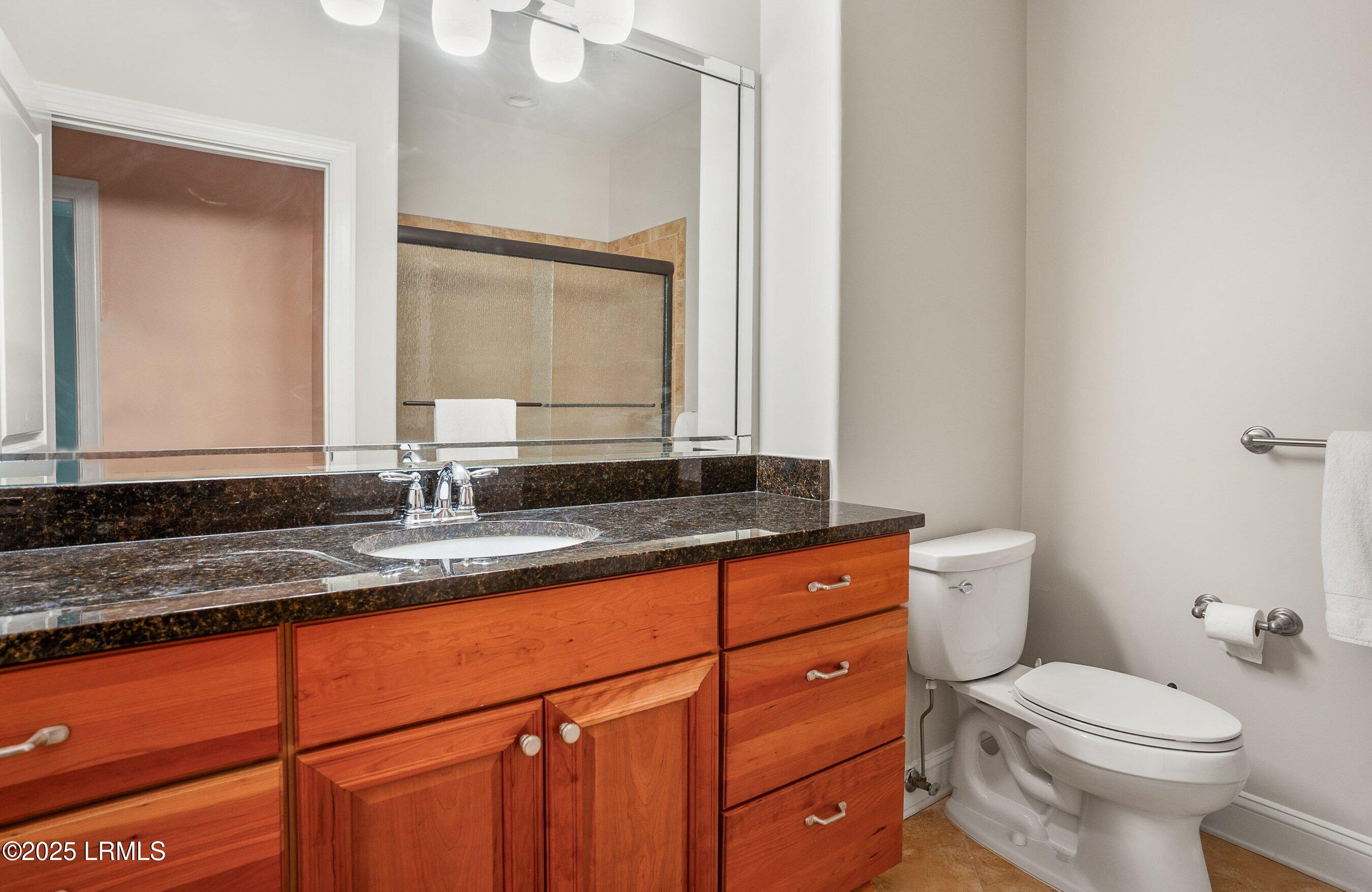15 Sunset Boulevard, 1204