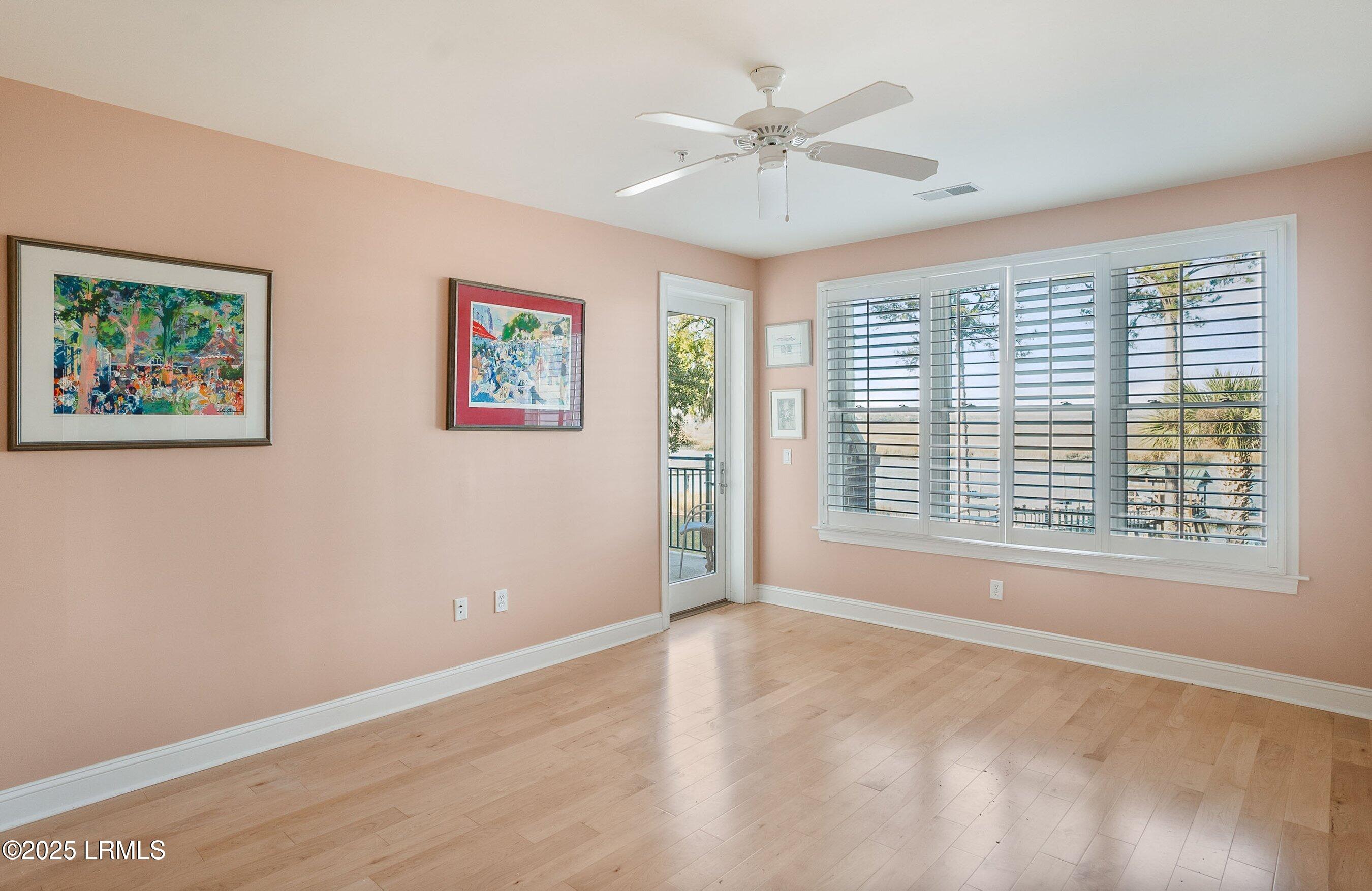 15 Sunset Boulevard, 1204