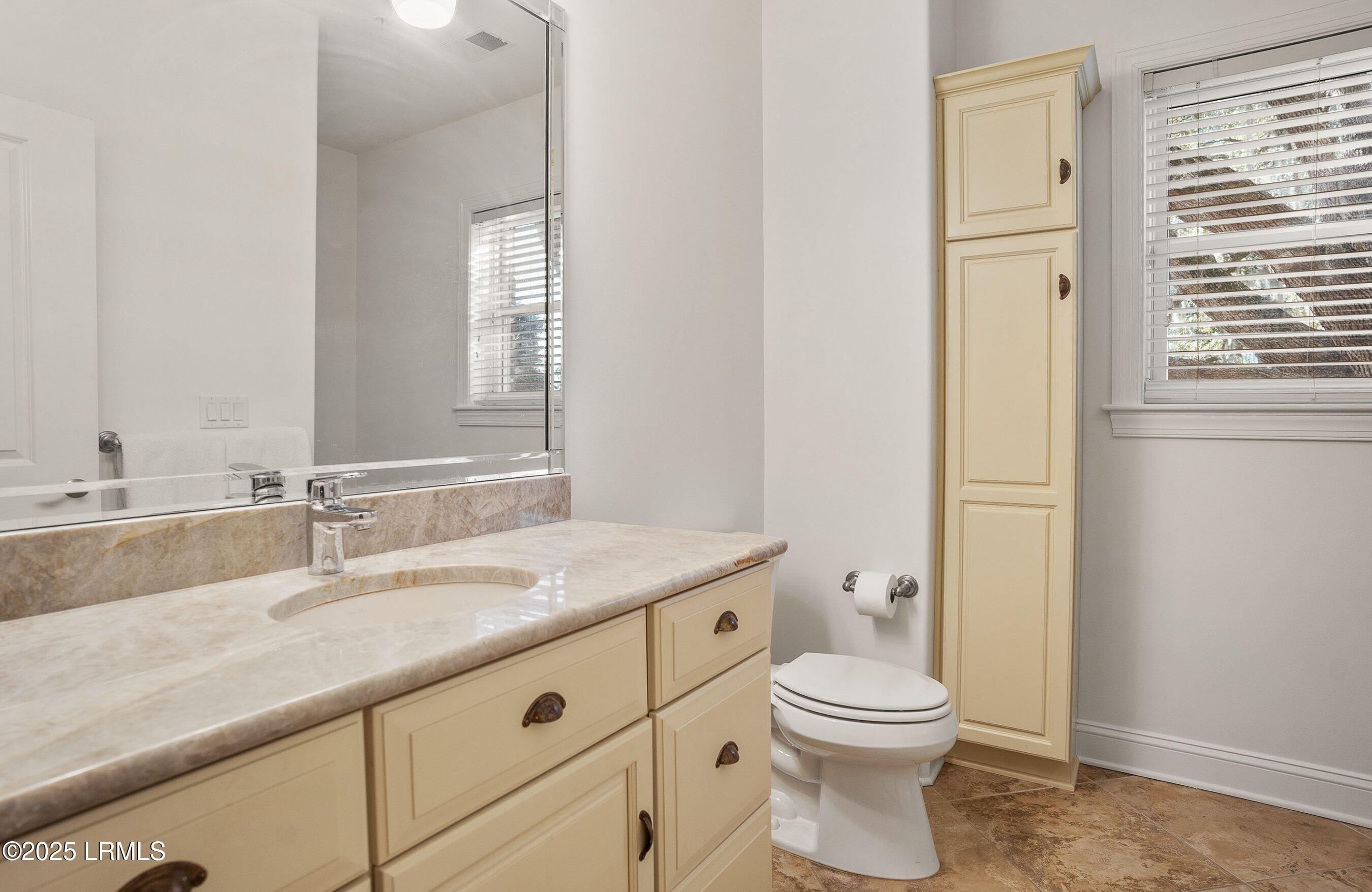15 Sunset Boulevard, 1204