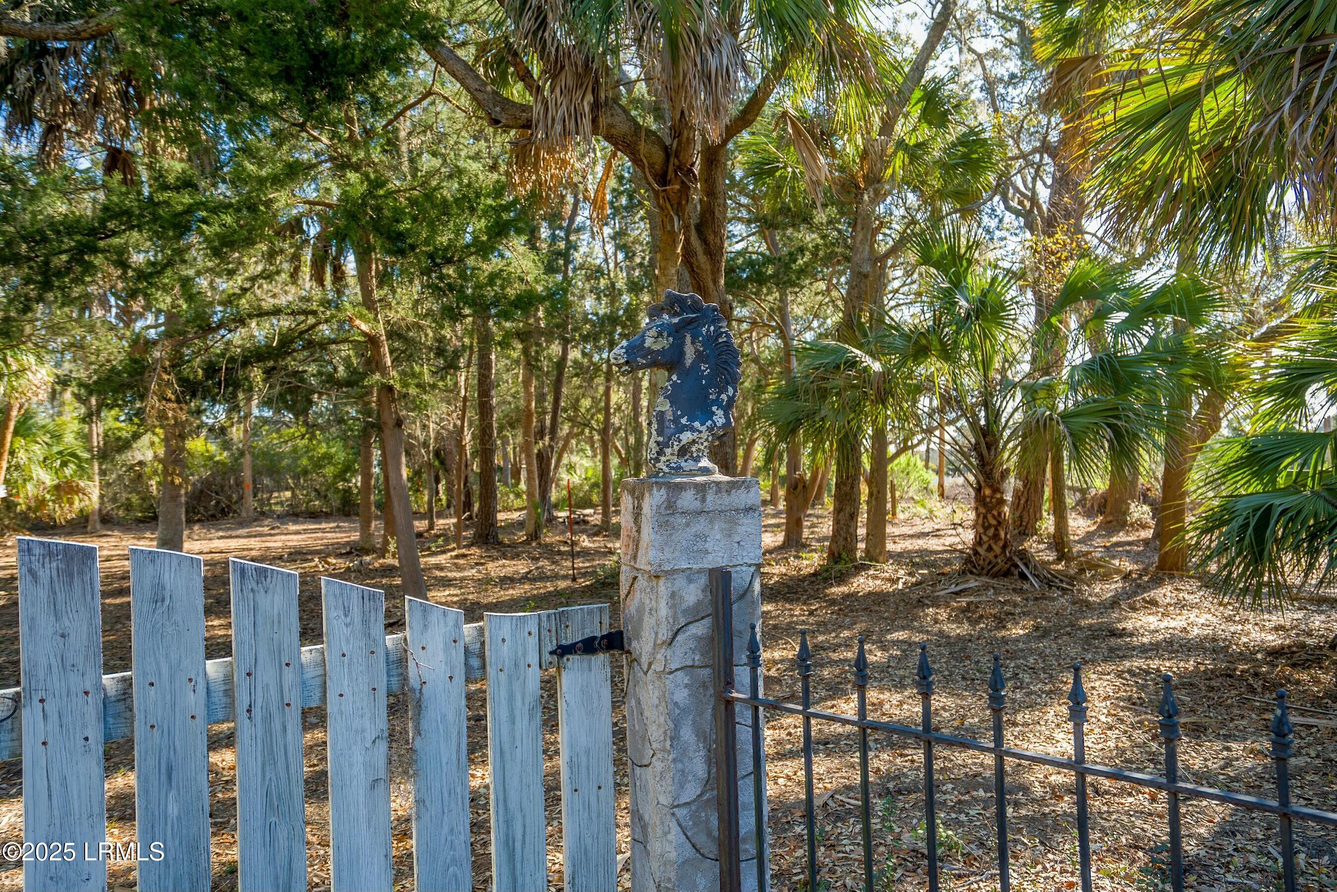 51 Harbor River Circle, St. Helena Island