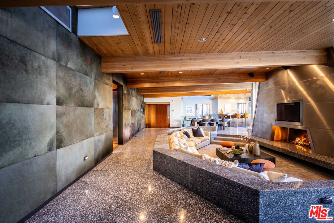 1443 Devlin Dr