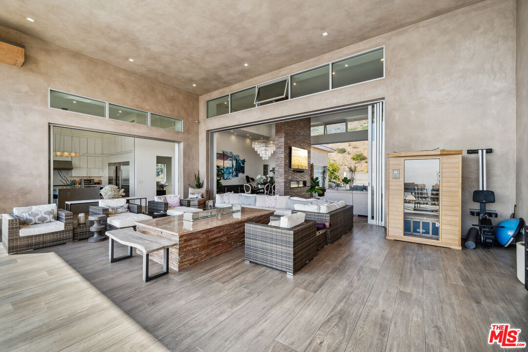 10715 Yerba Buena Rd