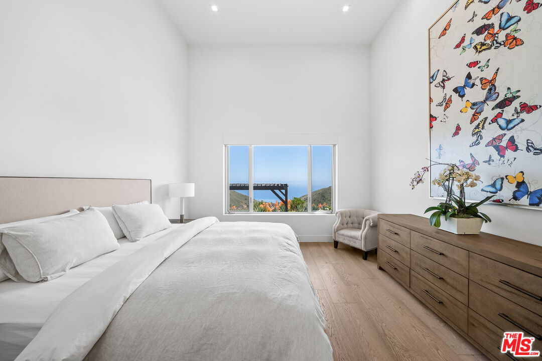 10715 Yerba Buena Rd