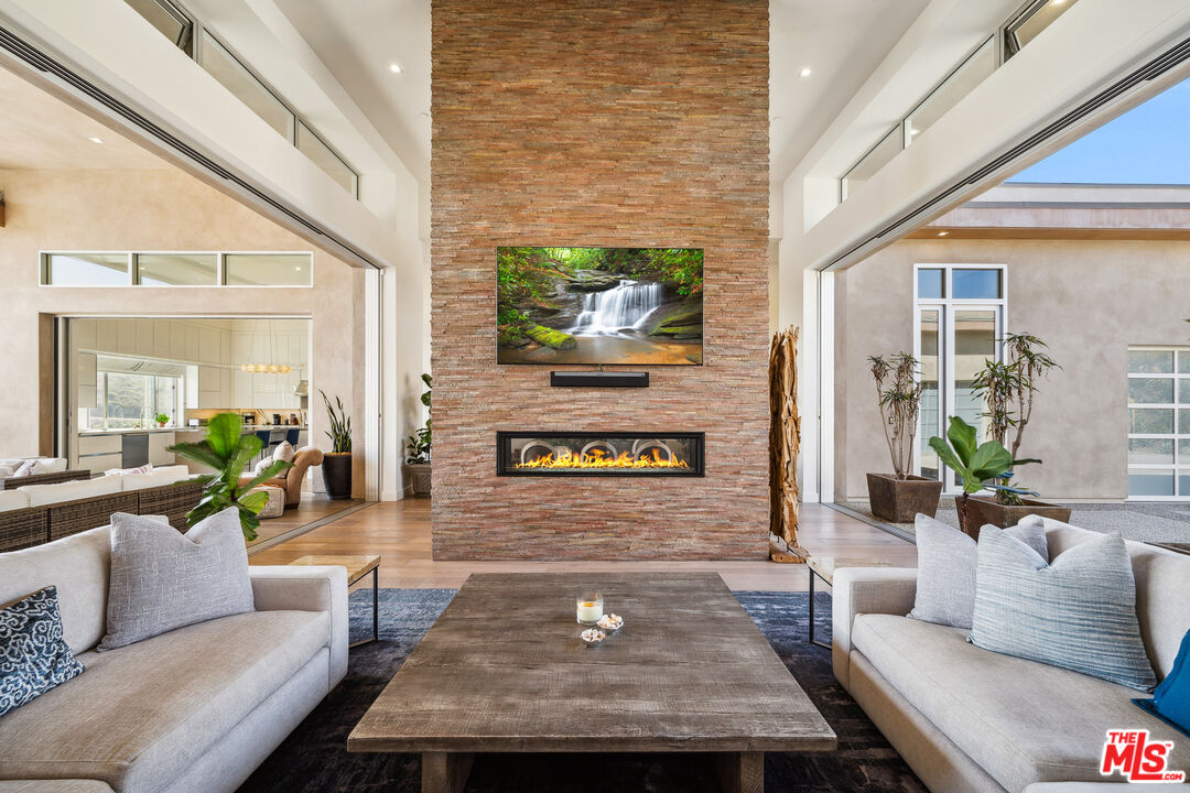 10715 Yerba Buena Rd