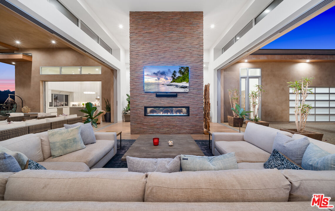 10715 Yerba Buena Rd