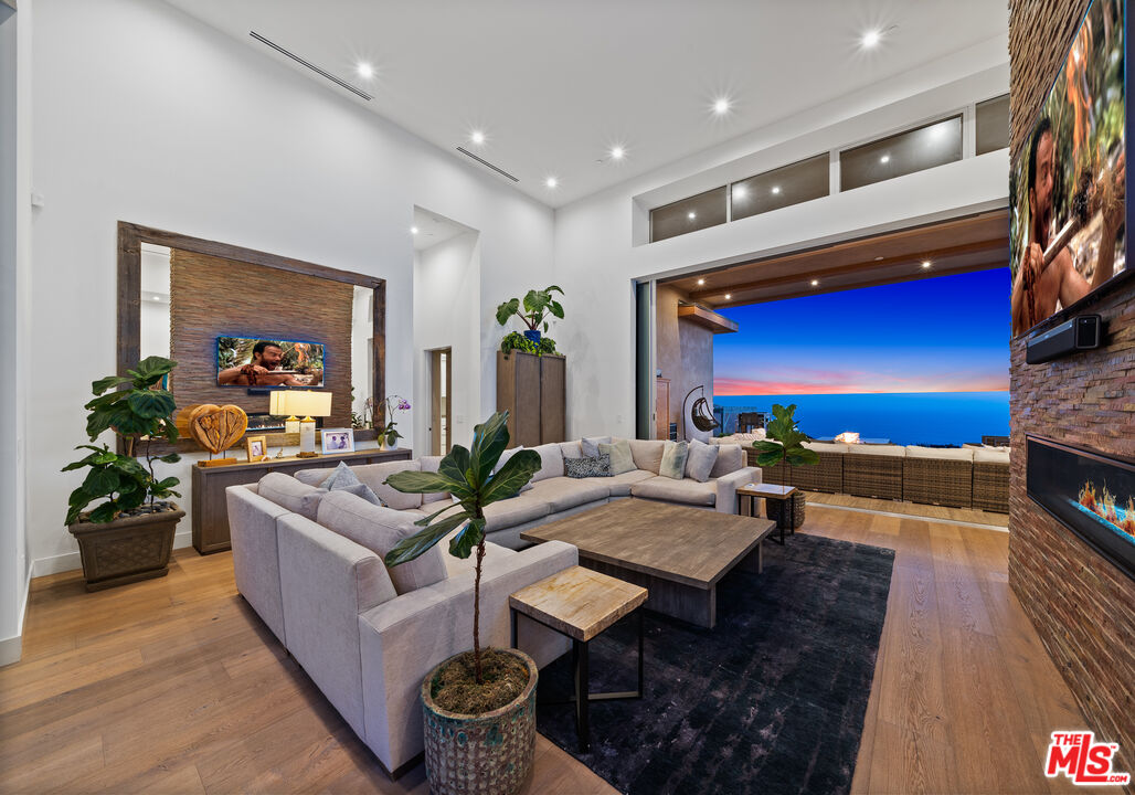 10715 Yerba Buena Rd