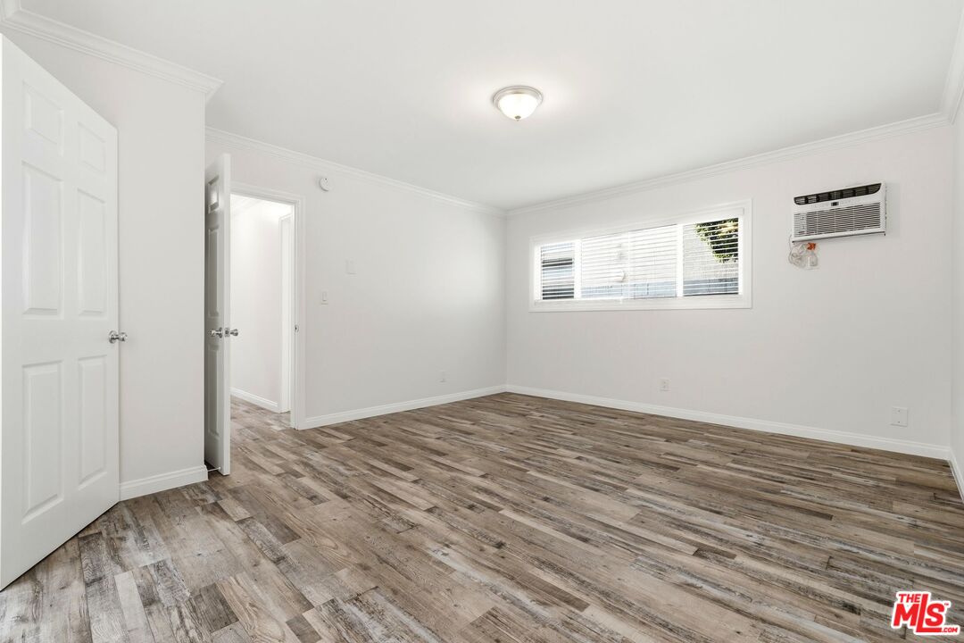 1939 Selby Ave Unit: 2