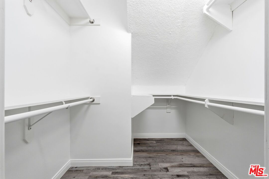 1939 Selby Ave Unit: 2