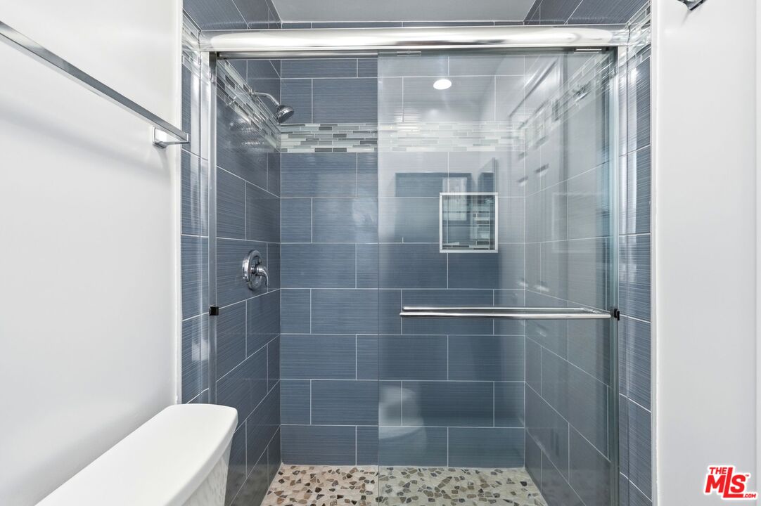 1939 Selby Ave Unit: 2