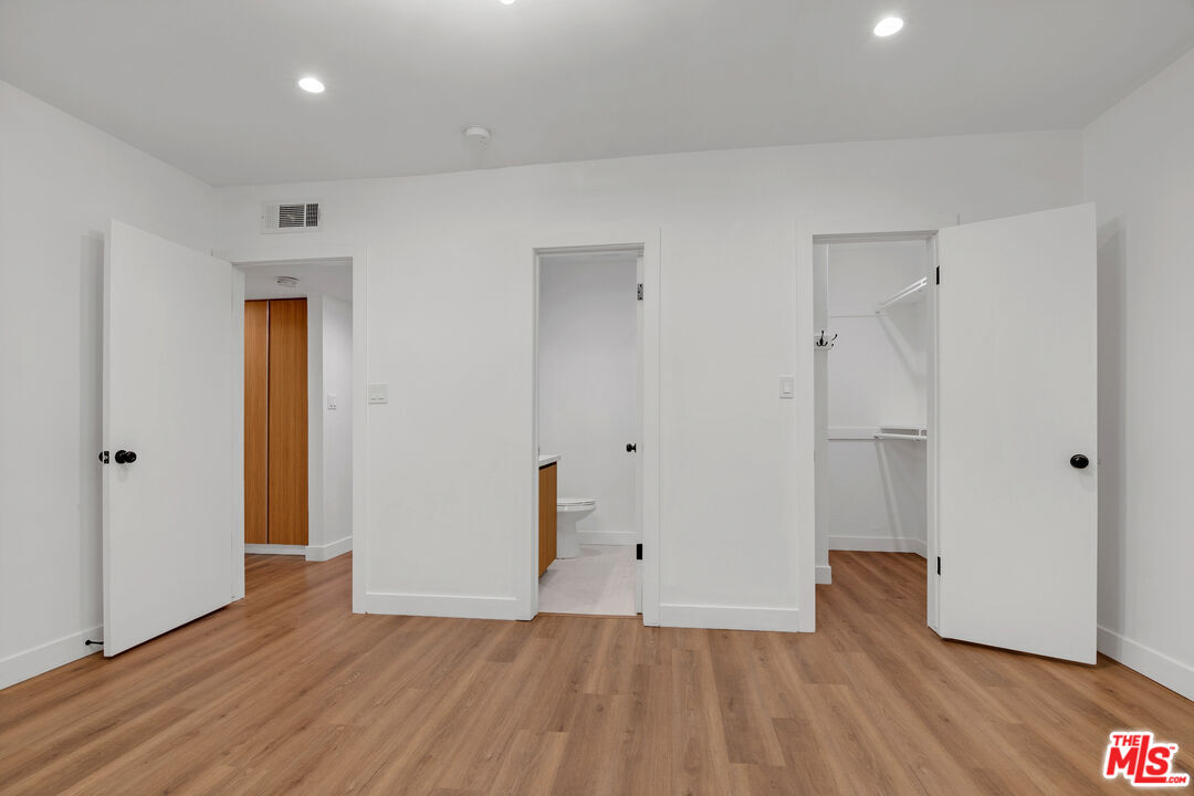 950 Havenhurst Dr Unit: 6