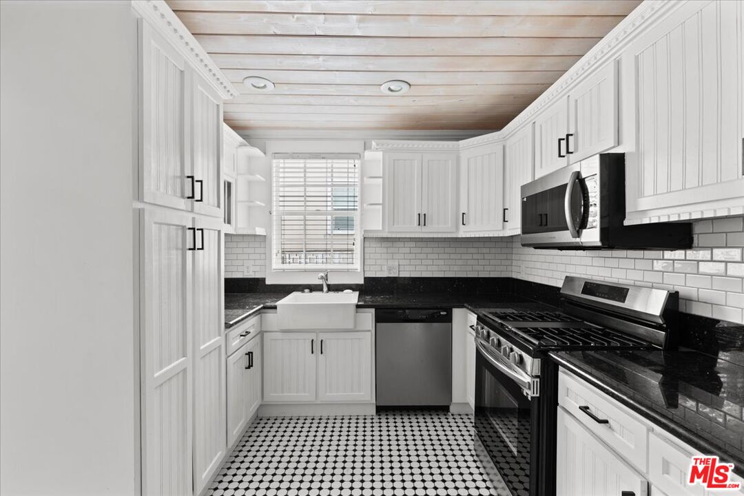 1018 Havenhurst Dr Unit: 1020