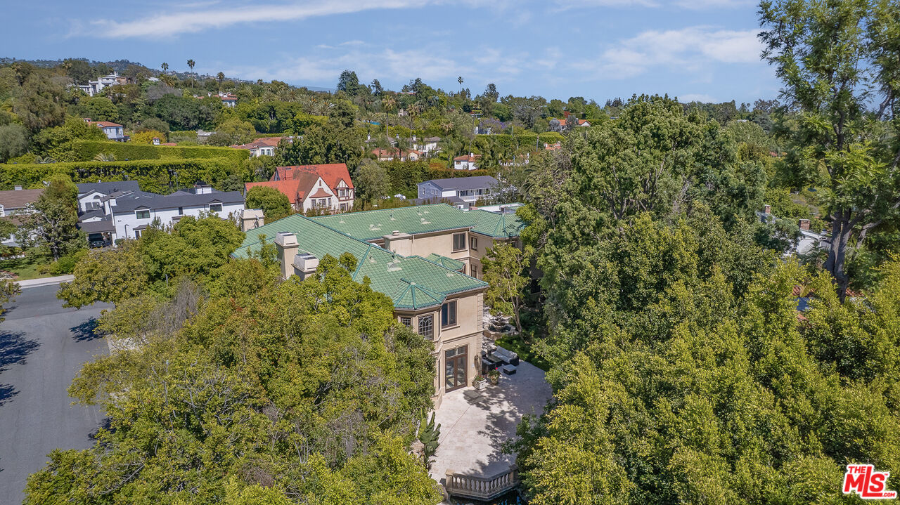 1700 Green Acres Dr