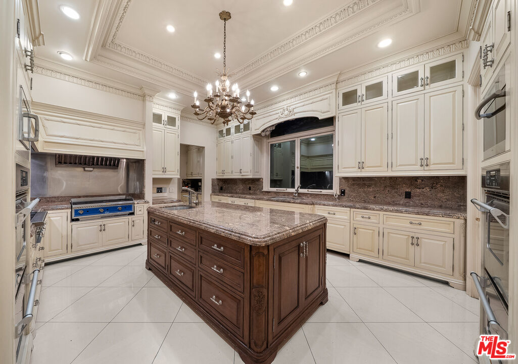 1700 Green Acres Dr