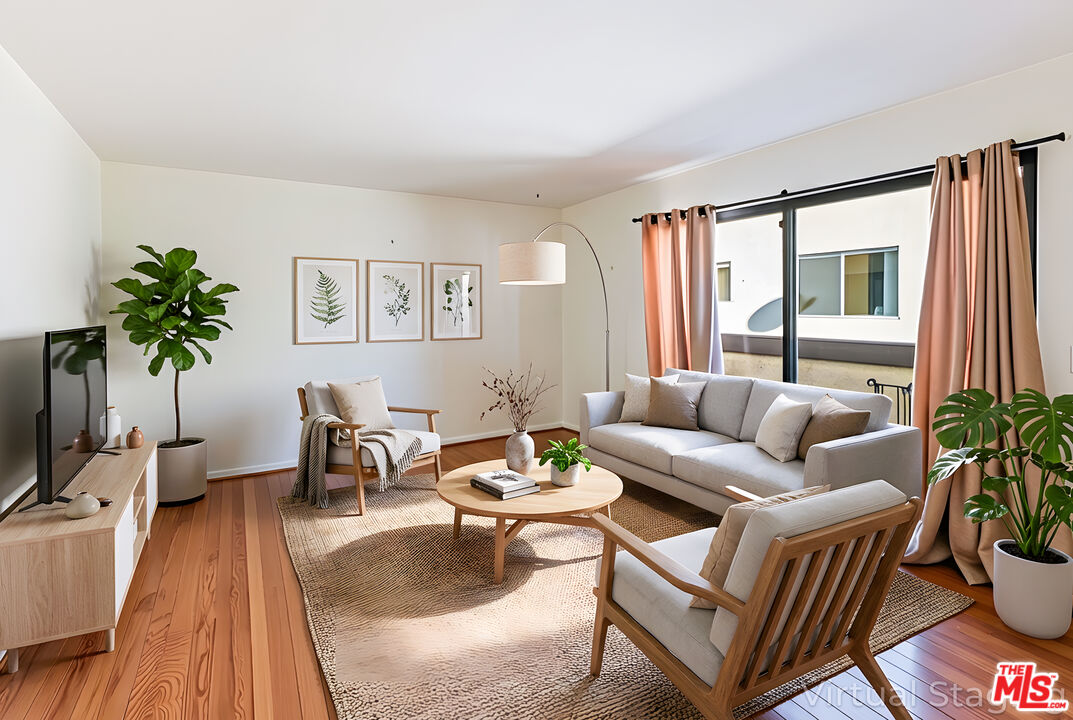 11940 Weddington St Unit: 17