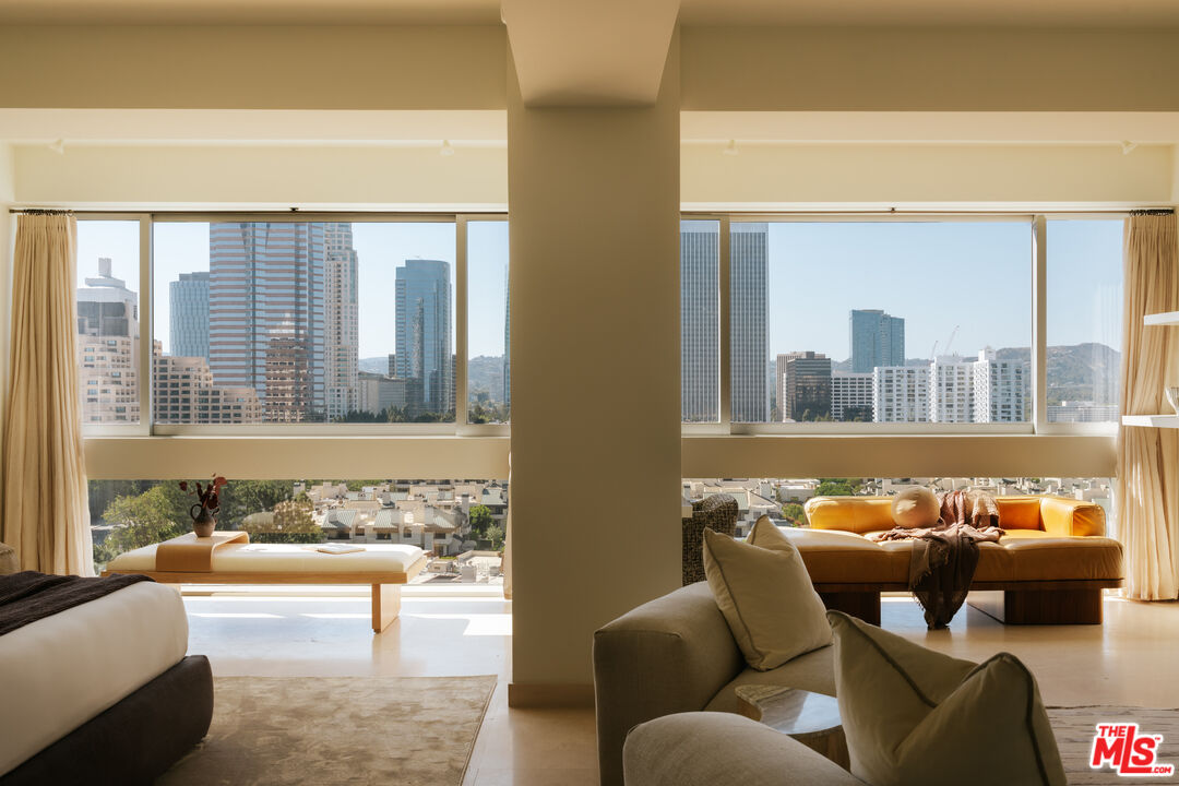 2222 Avenue Of The Stars Unit: 1404