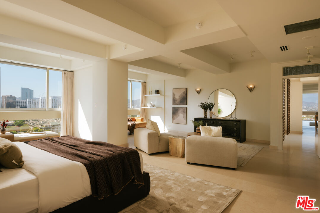 2222 Avenue Of The Stars Unit: 1404