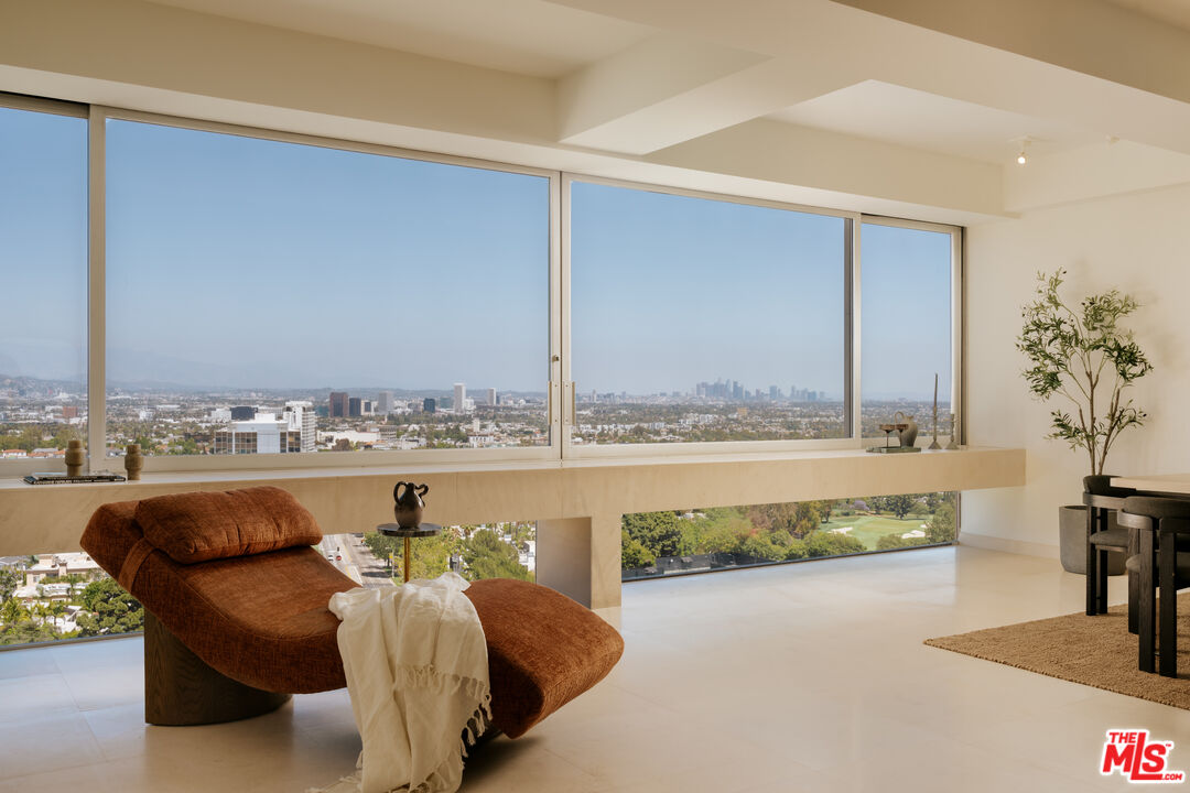 2222 Avenue Of The Stars Unit: 1404