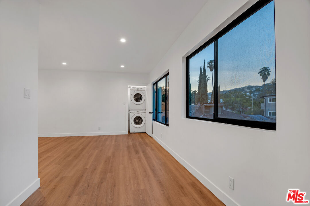 950 Havenhurst Dr Unit: 6