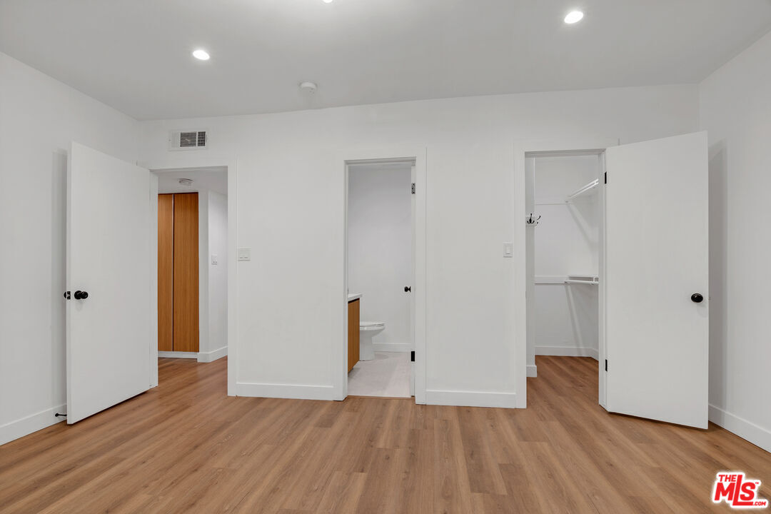 950 Havenhurst Dr Unit: 6