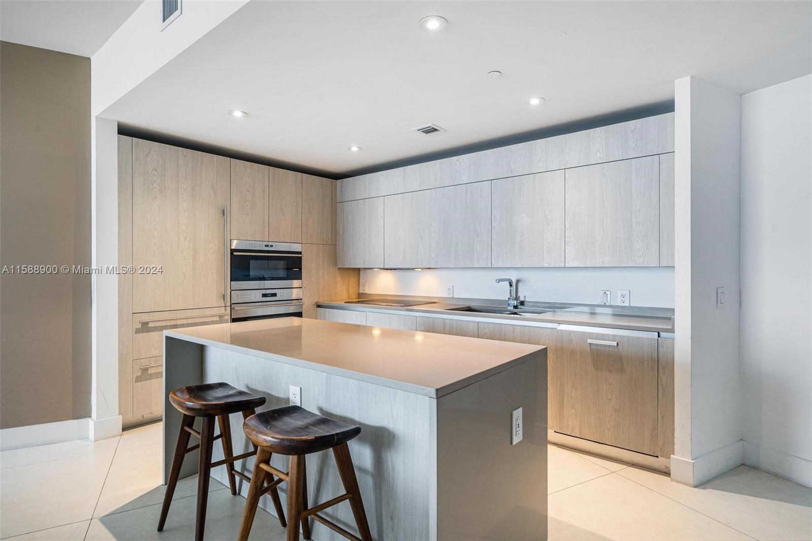 4111 S Ocean Dr # 3706