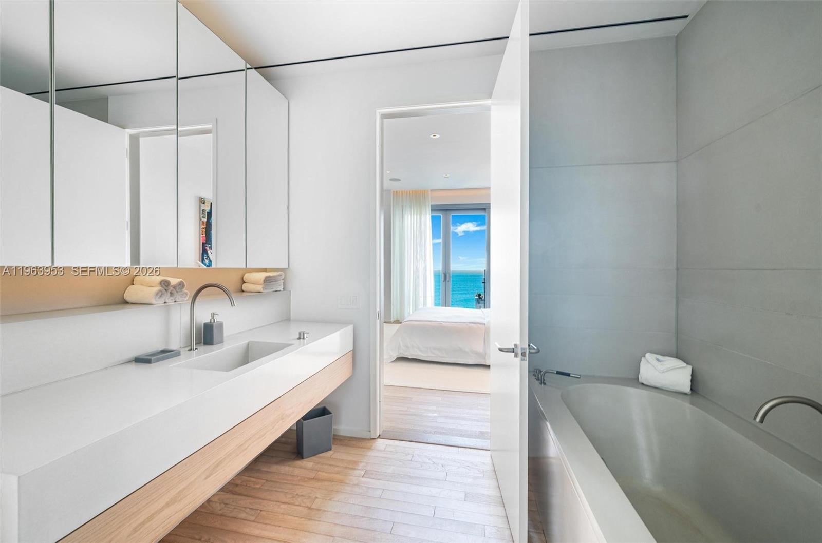 The EDITION Residence 1501