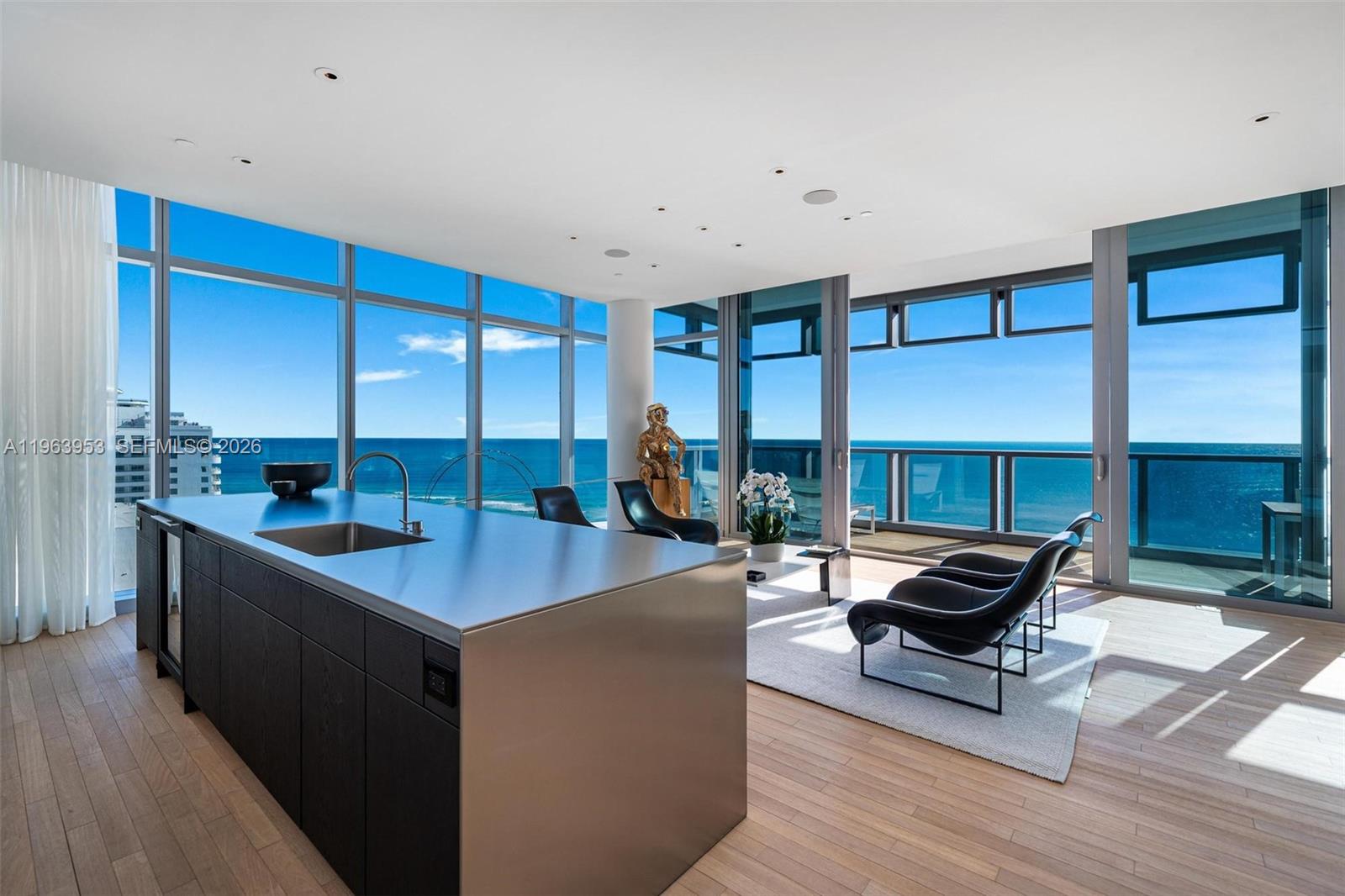 The EDITION Residence 1501