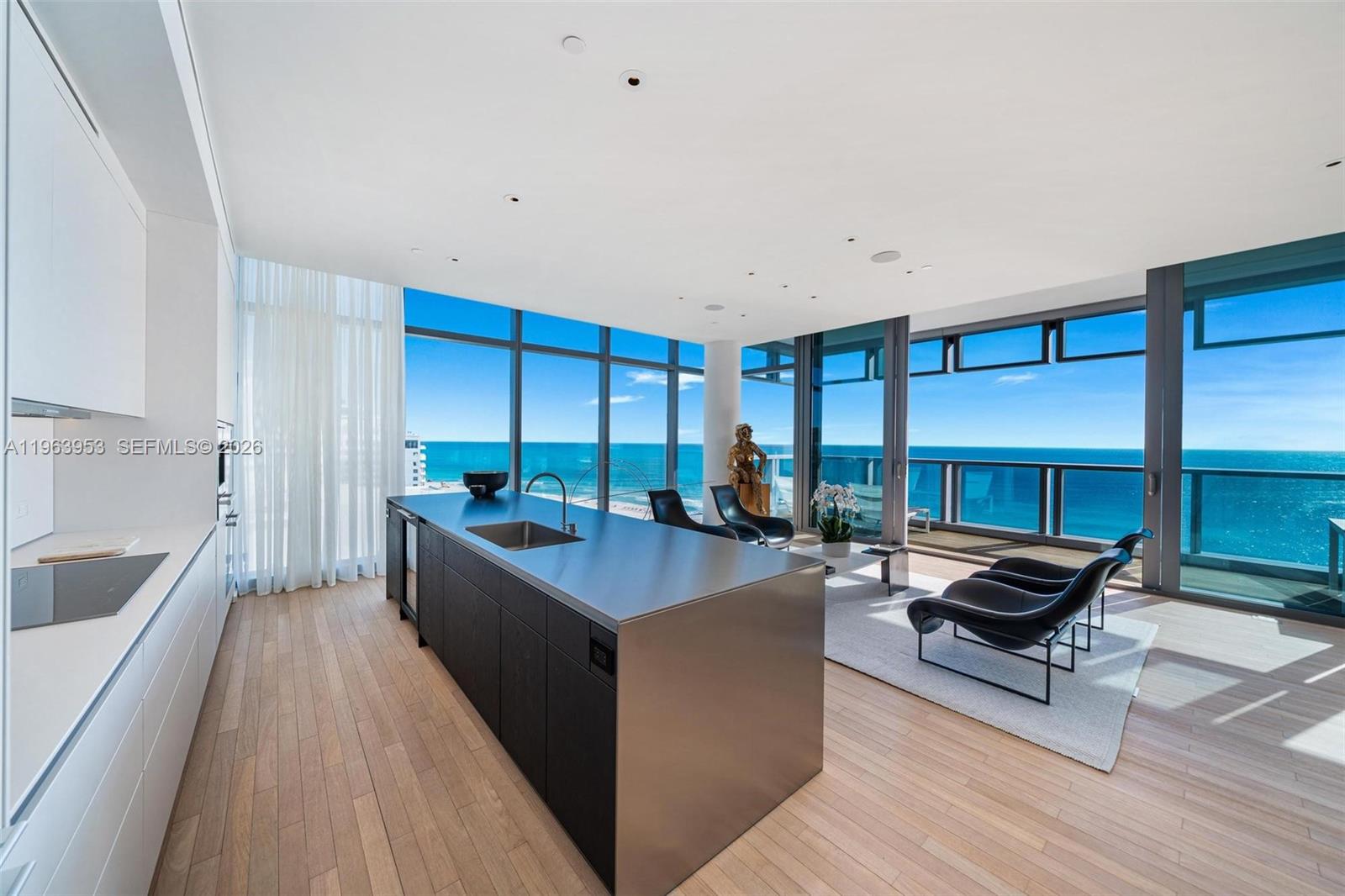 The EDITION Residence 1501