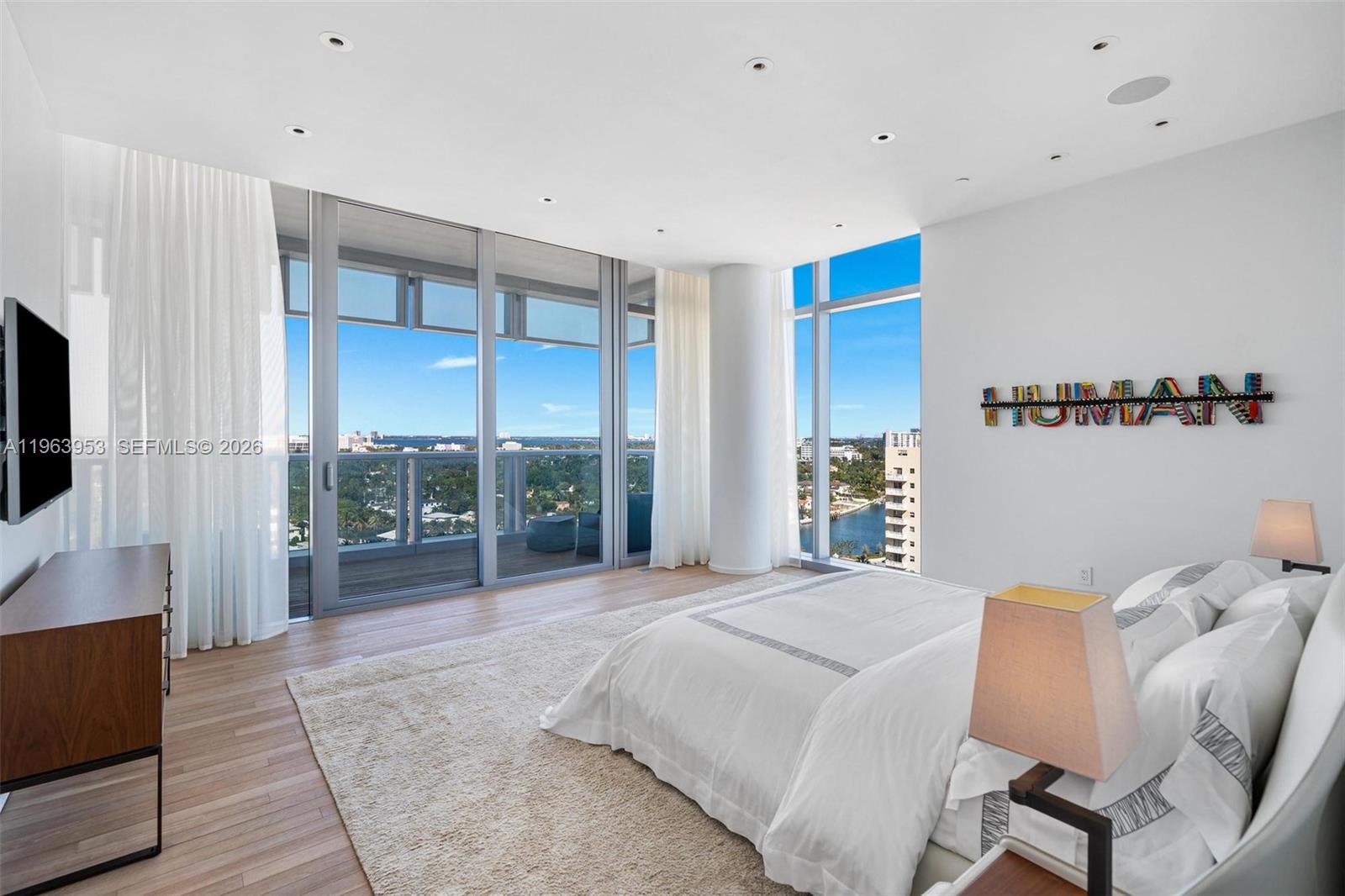 The EDITION Residence 1501