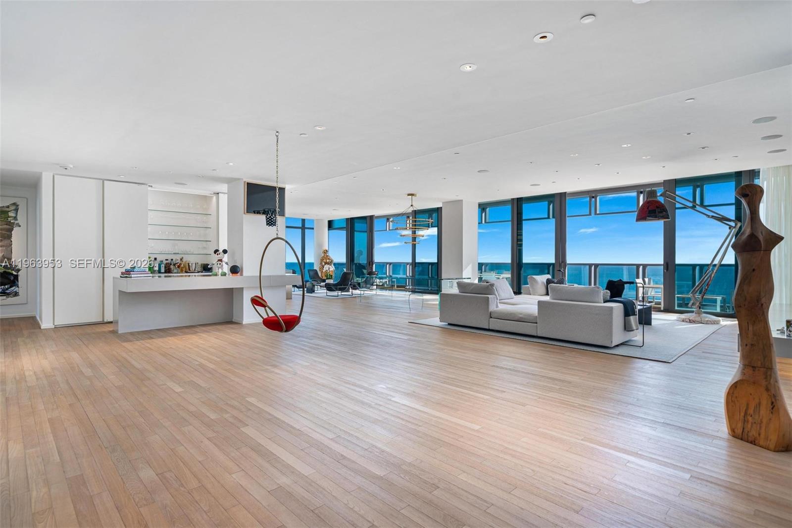 The EDITION Residence 1501