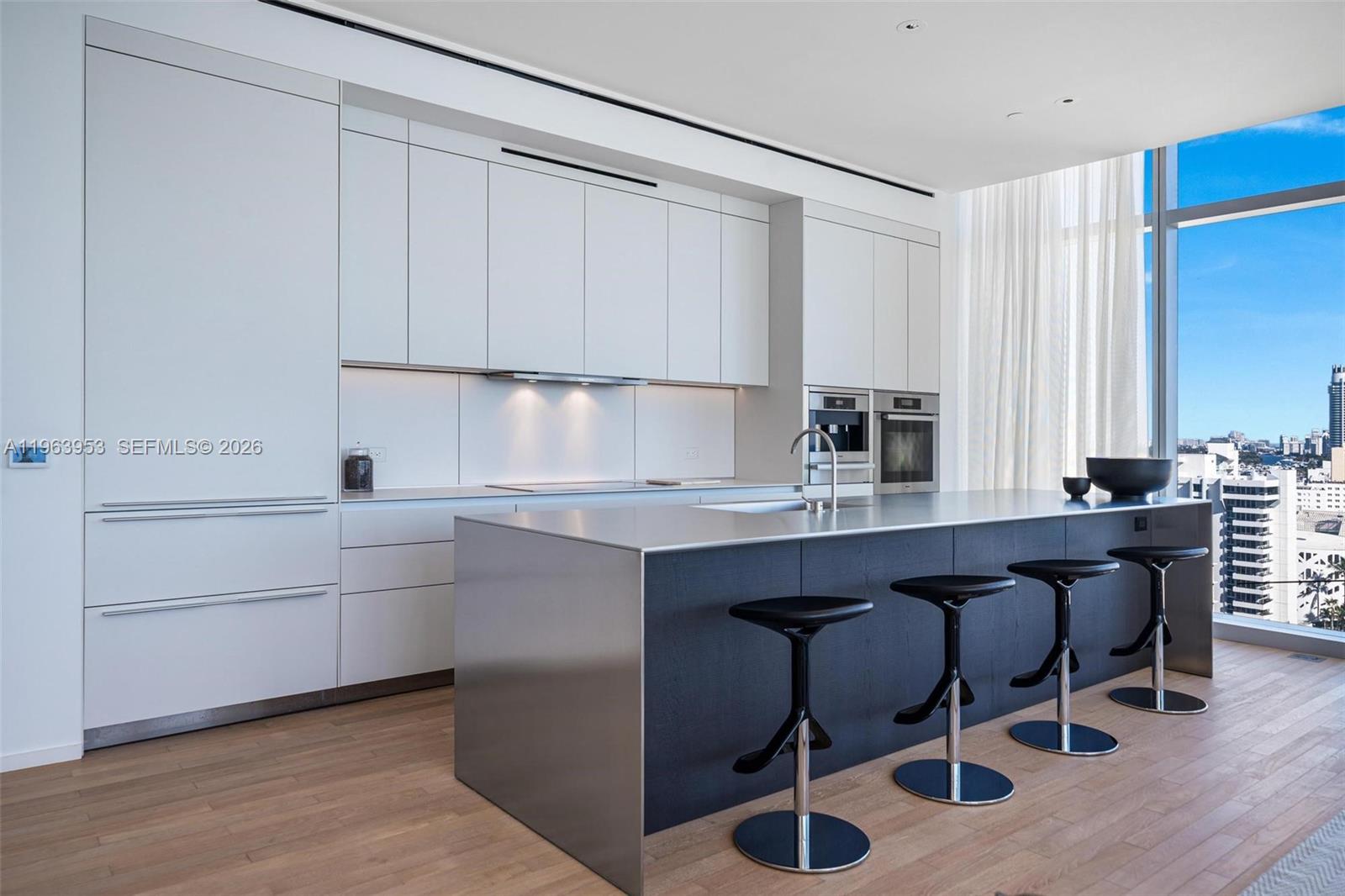 The EDITION Residence 1501