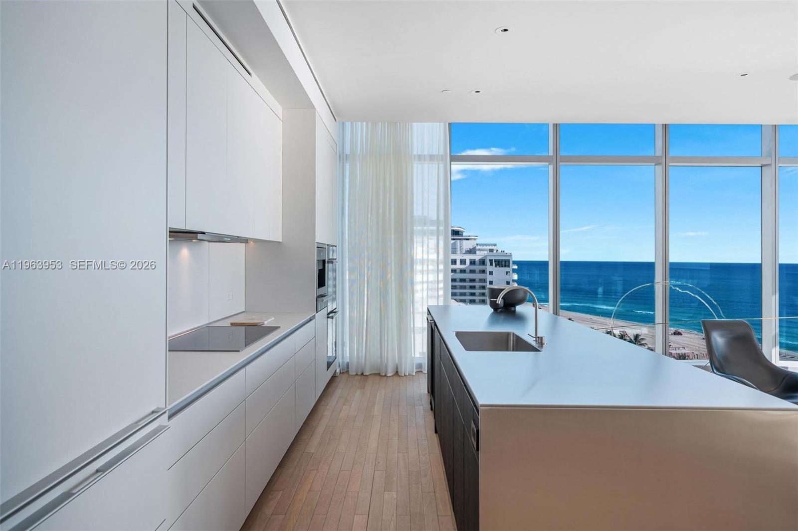 The EDITION Residence 1501