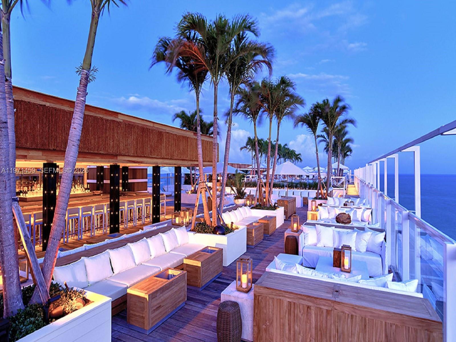 1 Hotel & Homes Residence 904