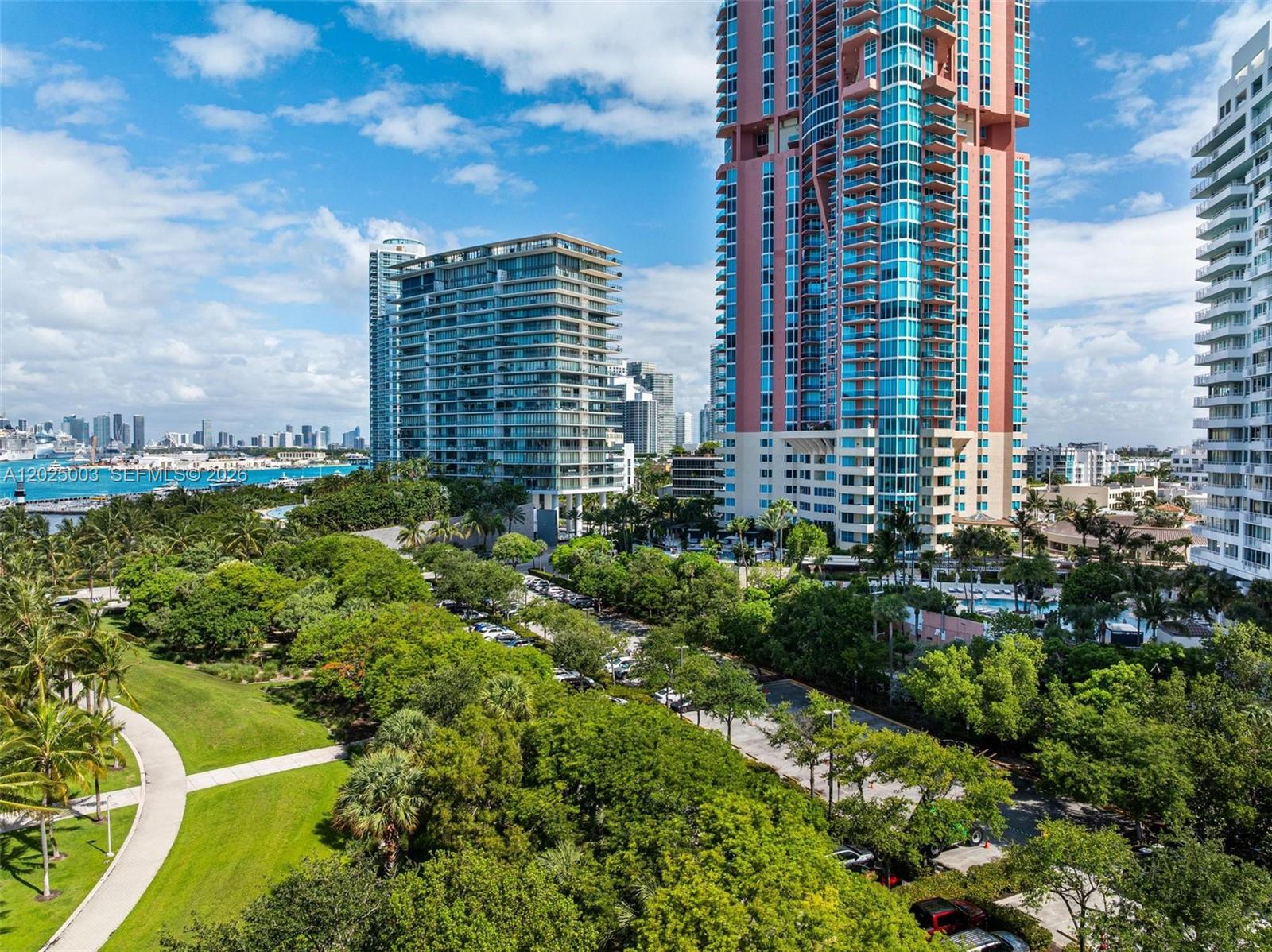 300 S Pointe Dr # 1001