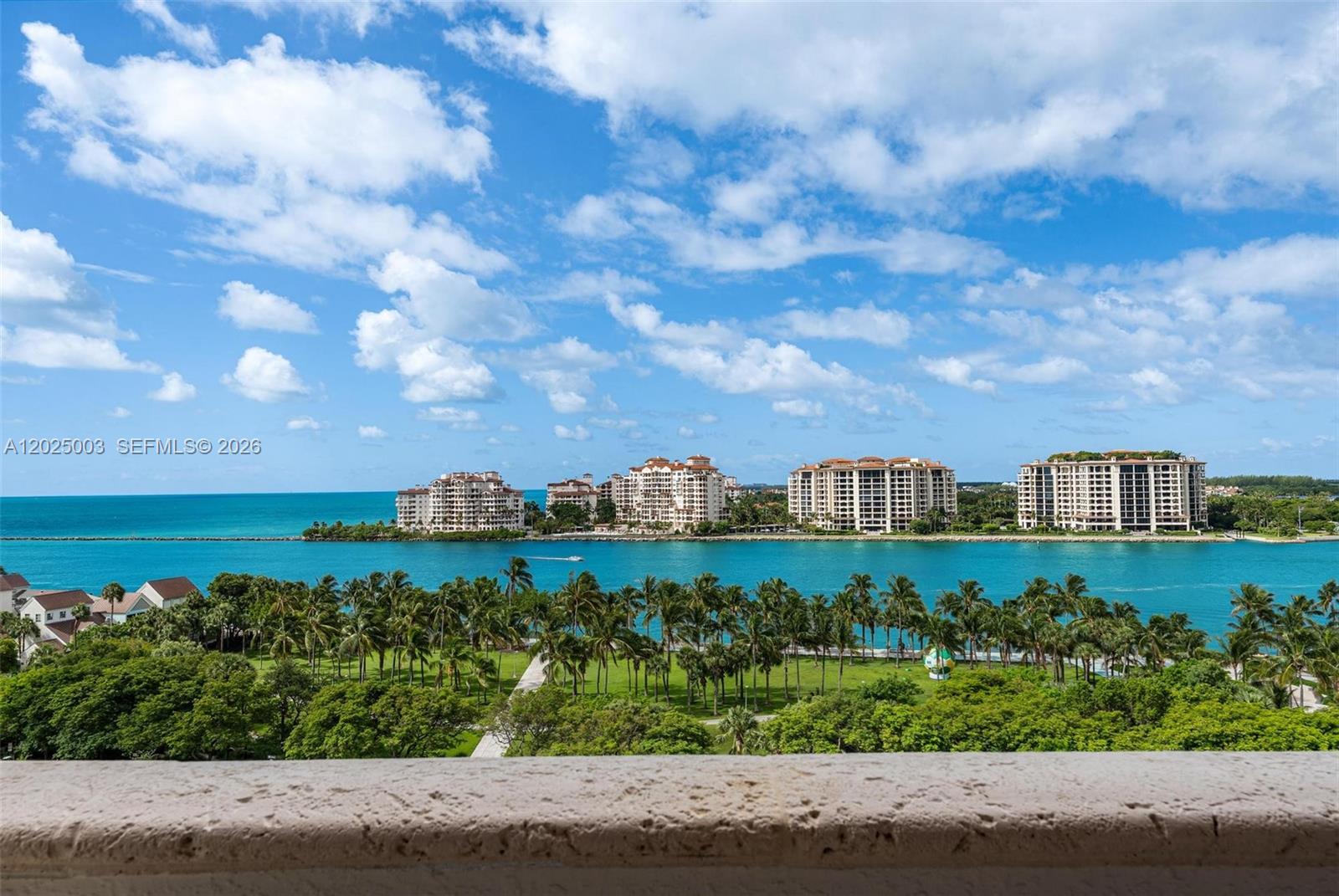300 S Pointe Dr # 1001