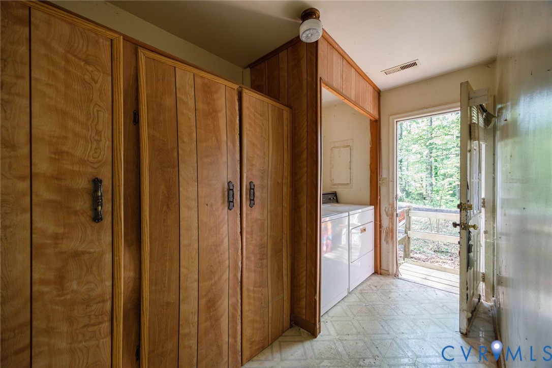 3128 Woodsong Dr