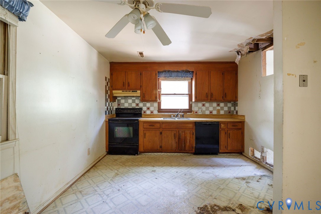 3128 Woodsong Dr