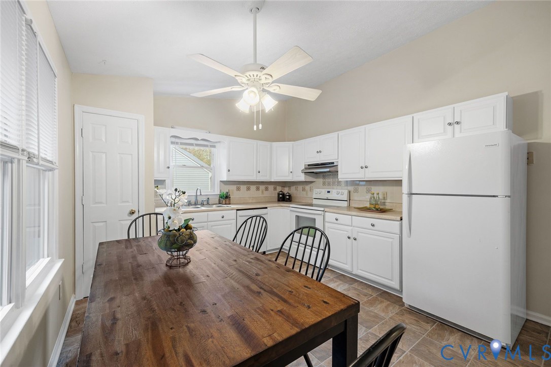 3031 Maplevale Rd