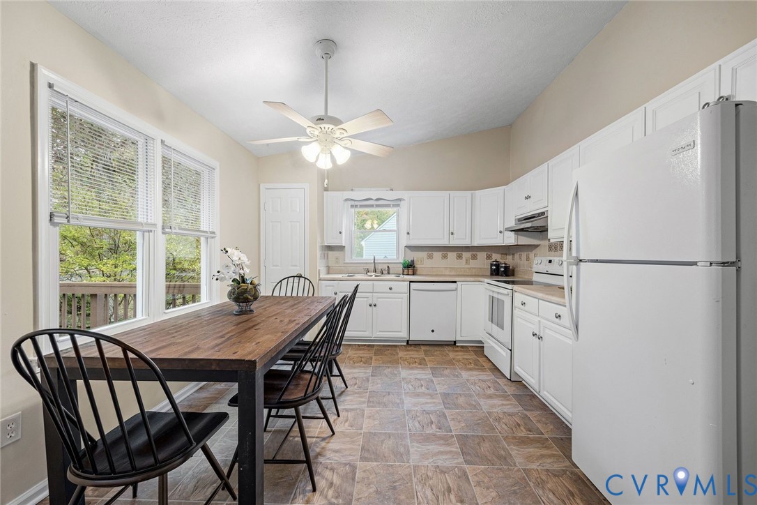 3031 Maplevale Rd