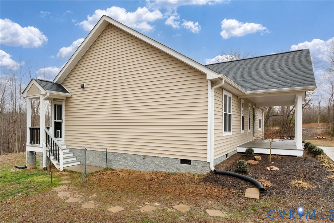 693 Gully Tavern Road