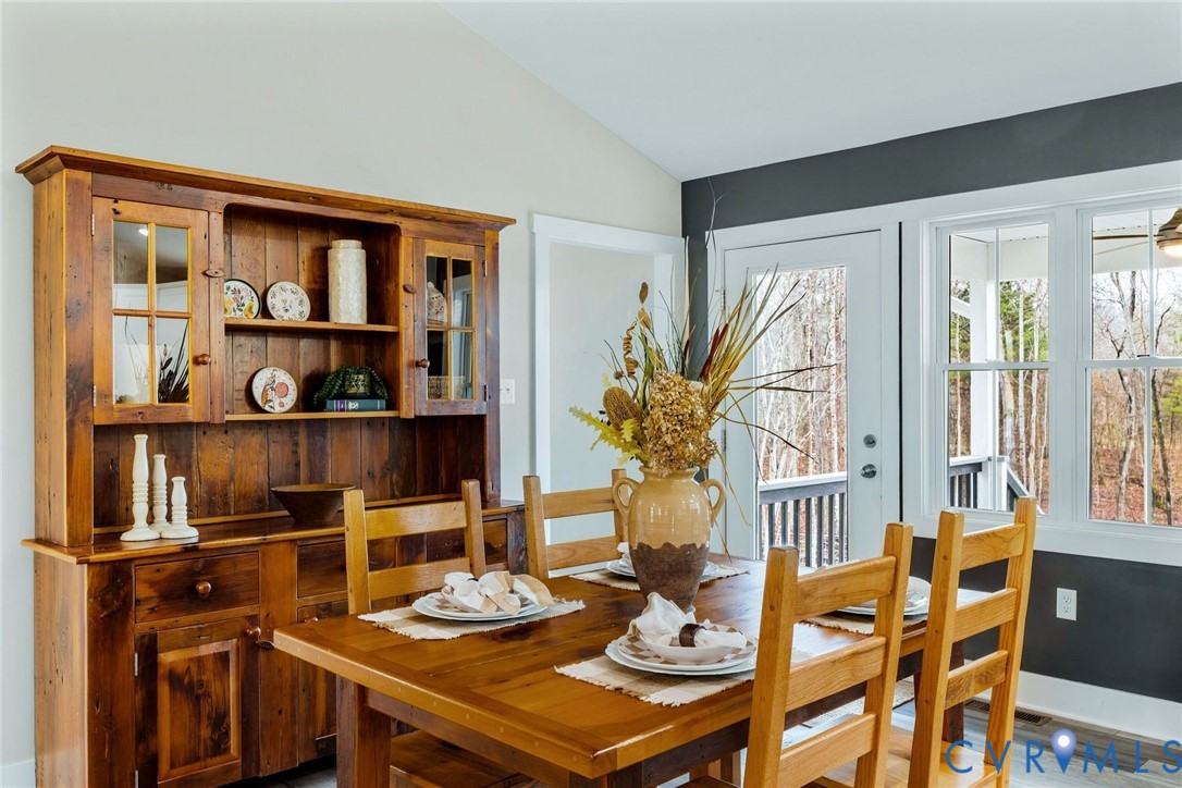 693 Gully Tavern Road