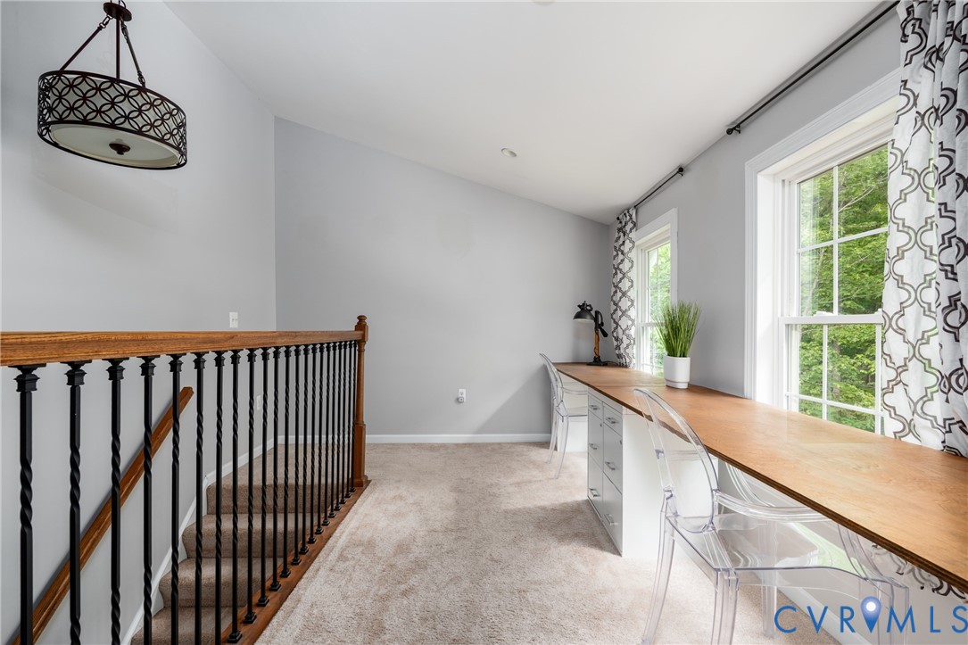 381 Shorewood Dr