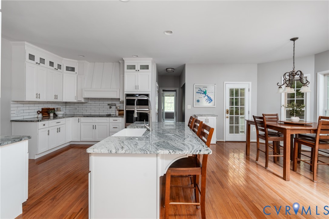 381 Shorewood Dr