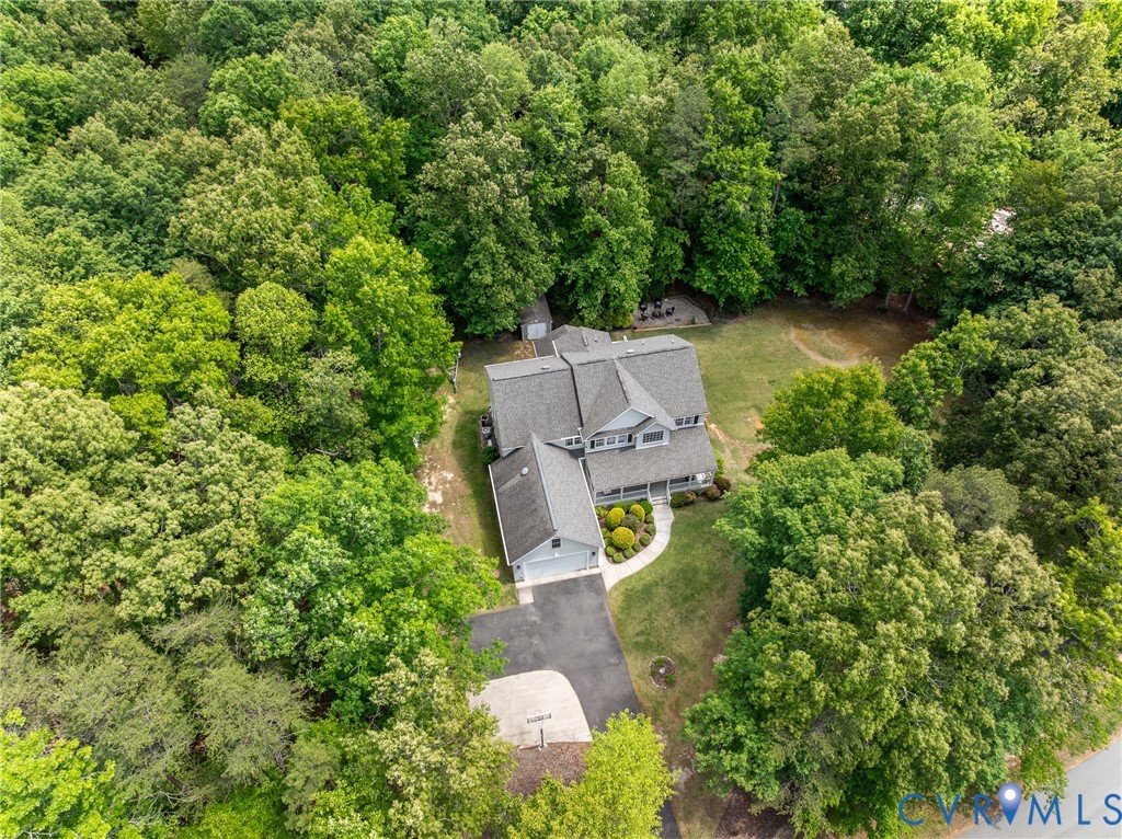 381 Shorewood Dr